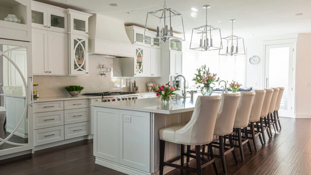 beautiful-white-kitchen-1024x576